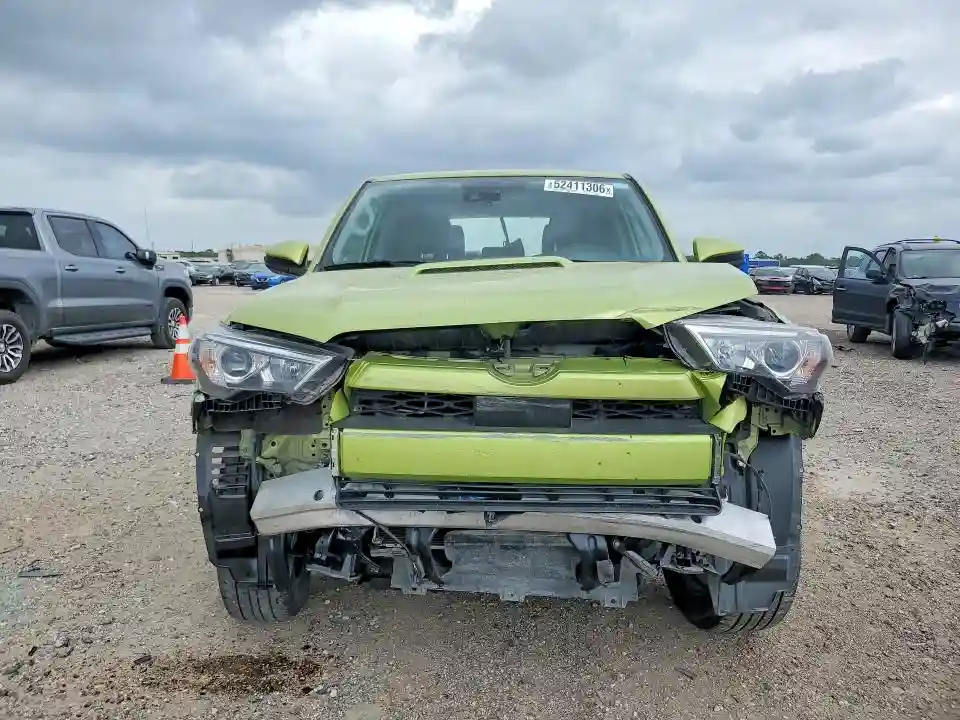 JTEAU5JR2P5288325 2023 TOYOTA 4RUNNER-4