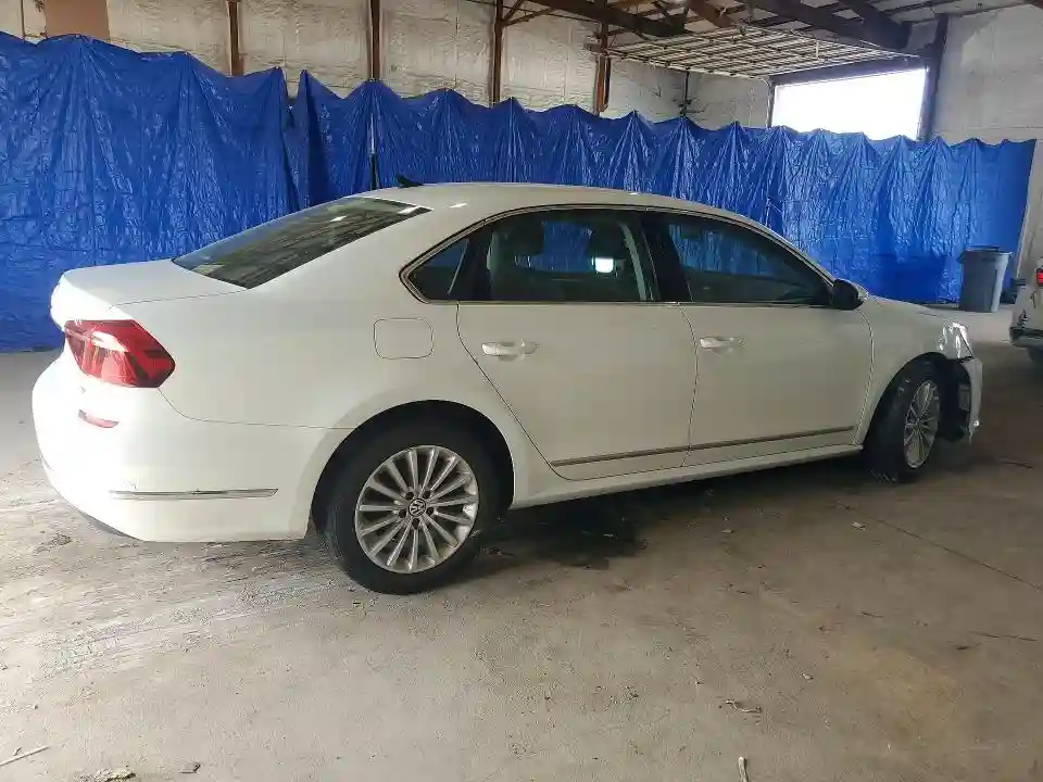 1VWBT7A30HC012075 2017 VOLKSWAGEN PASSAT-2