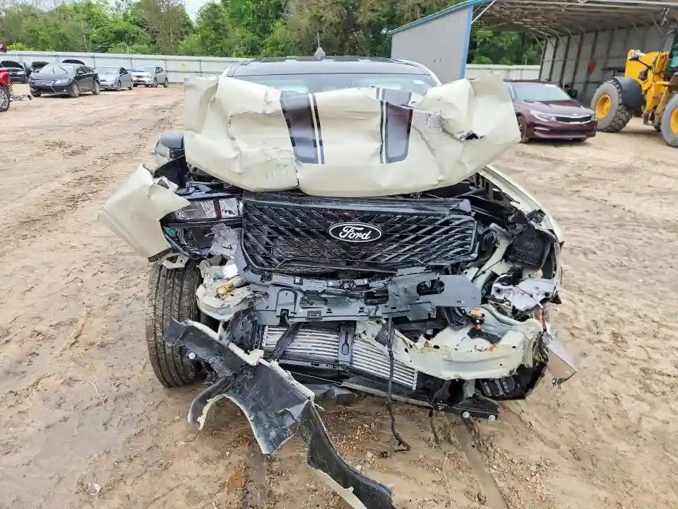 3FTTW8JA3SRB68137 2025 FORD MAVERICK-4
