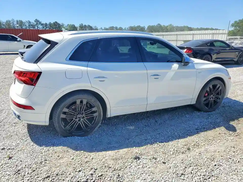WA1A4AFY2J2195997 2018 AUDI SQ5-2