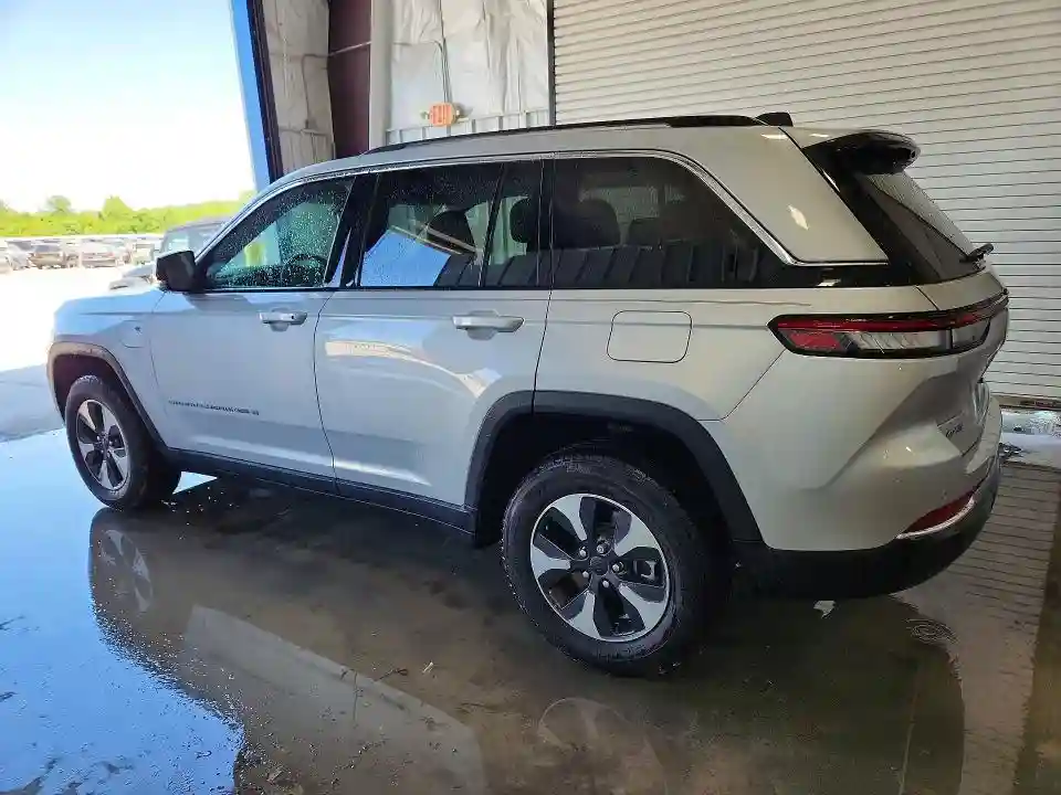 1C4RJYB66PC664834 2023 JEEP CHEROKEE-1