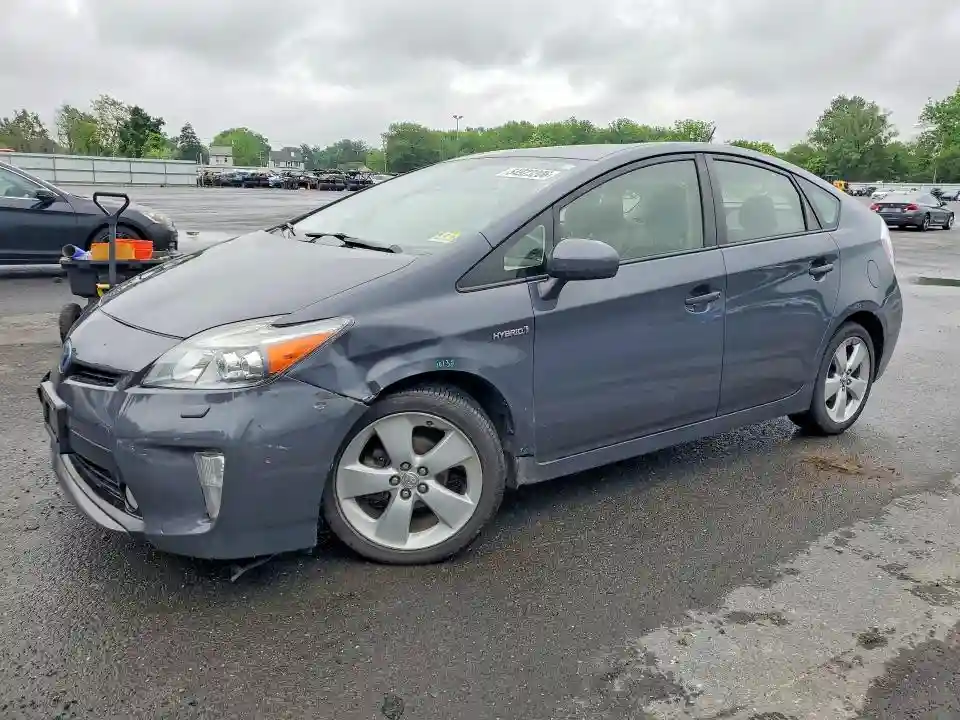 JTDKN3DU0F1899776 2015 TOYOTA PRIUS FIVE-0