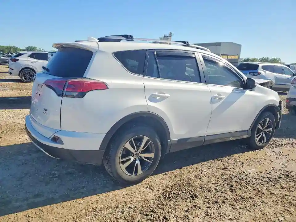 JTMRFREV8JJ226295 2018 TOYOTA RAV4-2