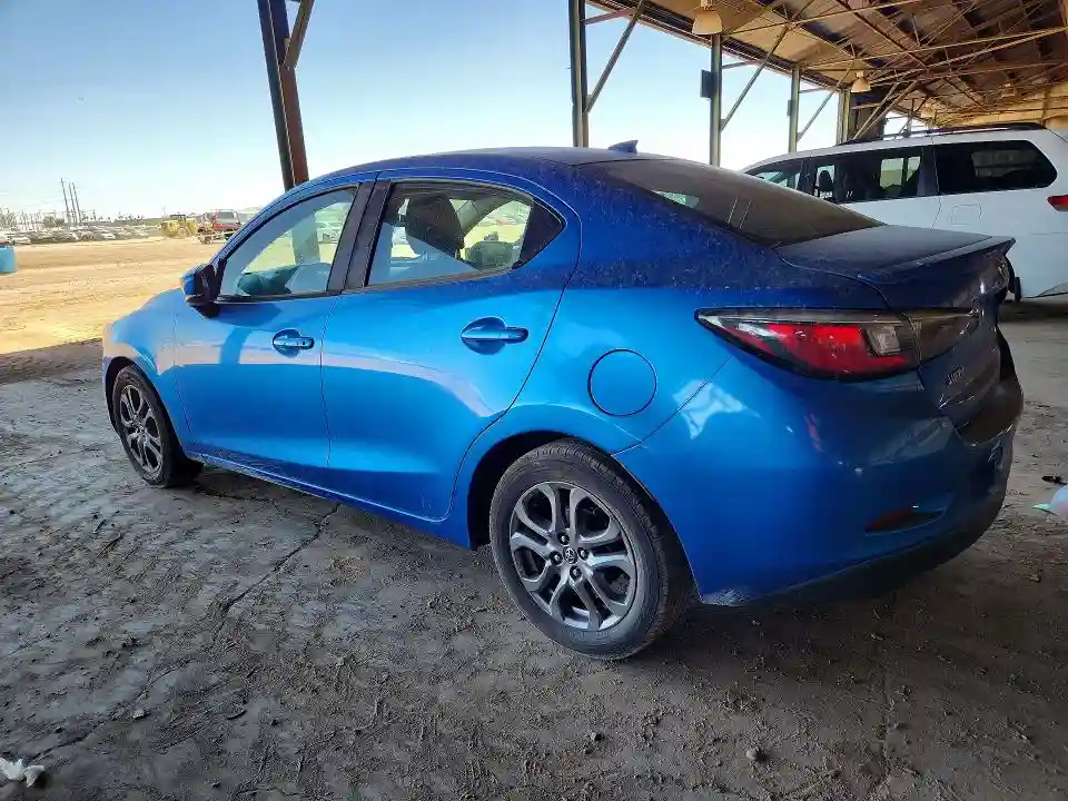 3MYDLBYV7KY521716 2019 TOYOTA YARIS-1