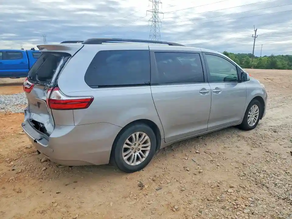 5TDYK3DC8FS631779 2015 TOYOTA SIENNA-2