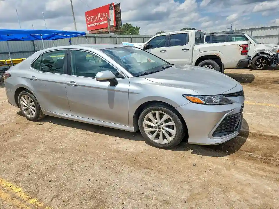 4T1C11AK9MU469856 2021 TOYOTA CAMRY-3