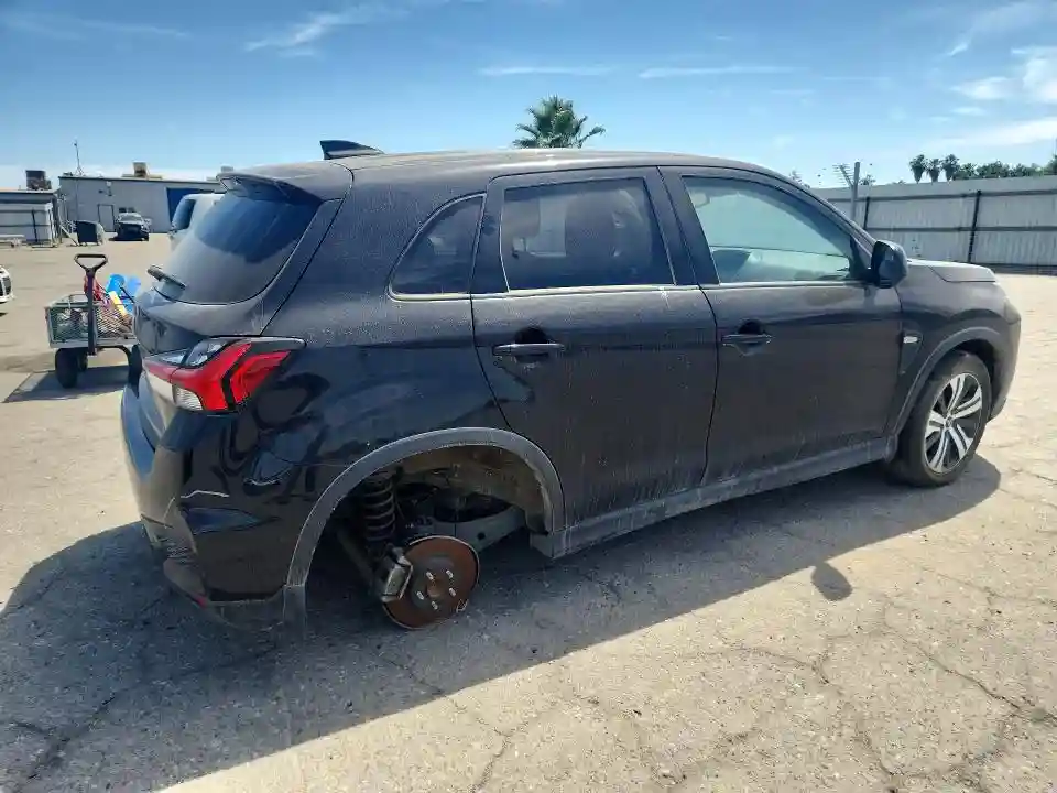 JA4APUAUXNU007170 2022 MITSUBISHI OUTLANDER-2