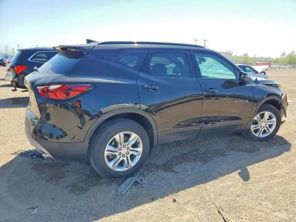 3GNKBHRS5MS545865 2021 CHEVROLET BLAZER-2