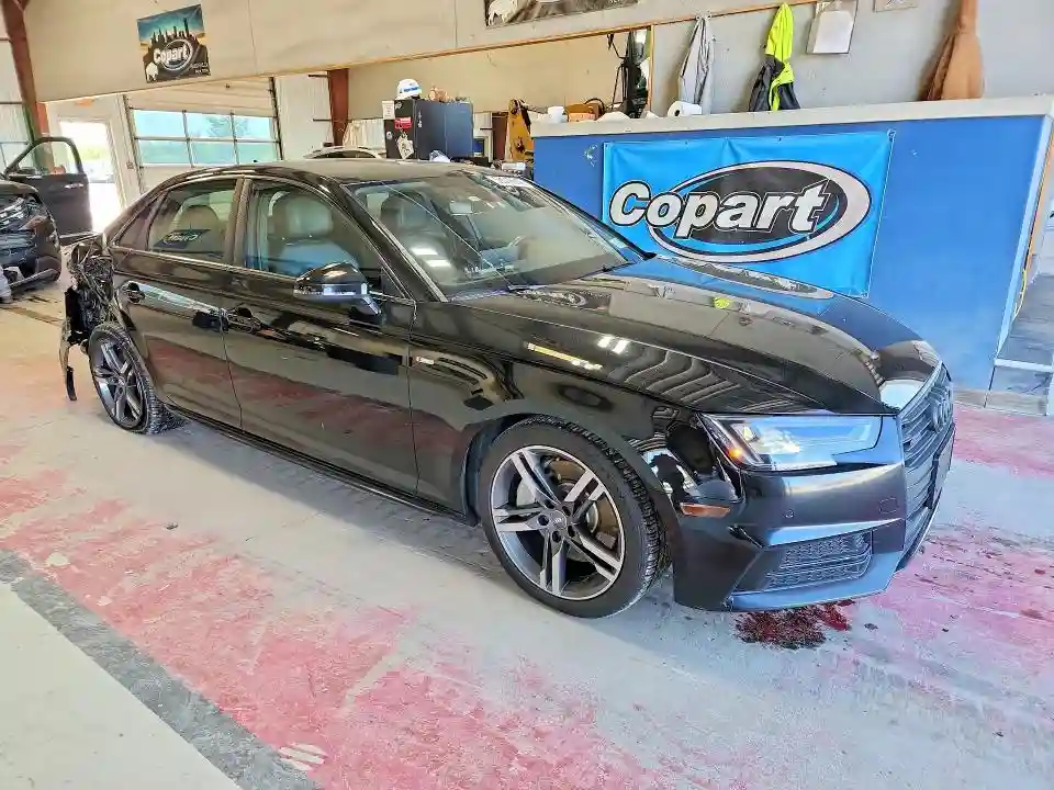 WAUPNAF46JA083894 2018 AUDI A4-3