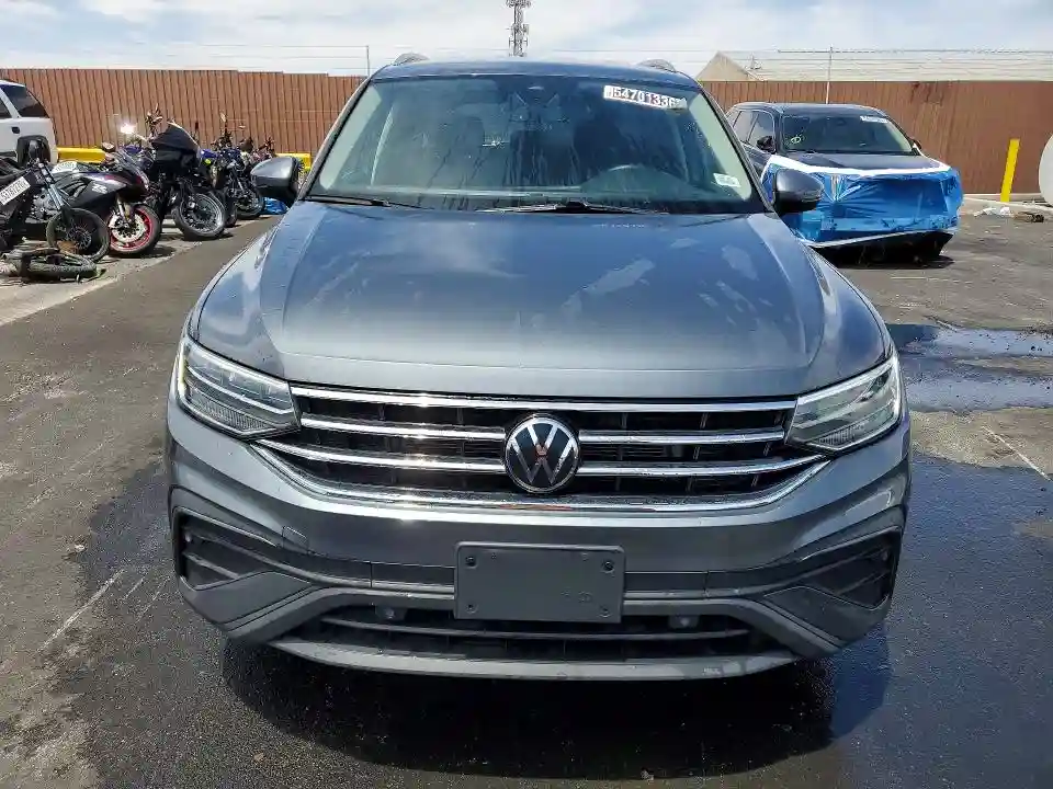 3VV3B7AX4PM055992 2023 VOLKSWAGEN TIGUAN-4