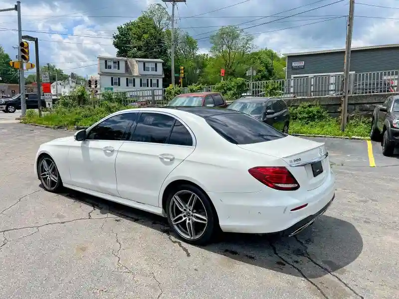 WDDZF4KB0KA606543 2019 MERCEDES-BENZ E-CLASS-1