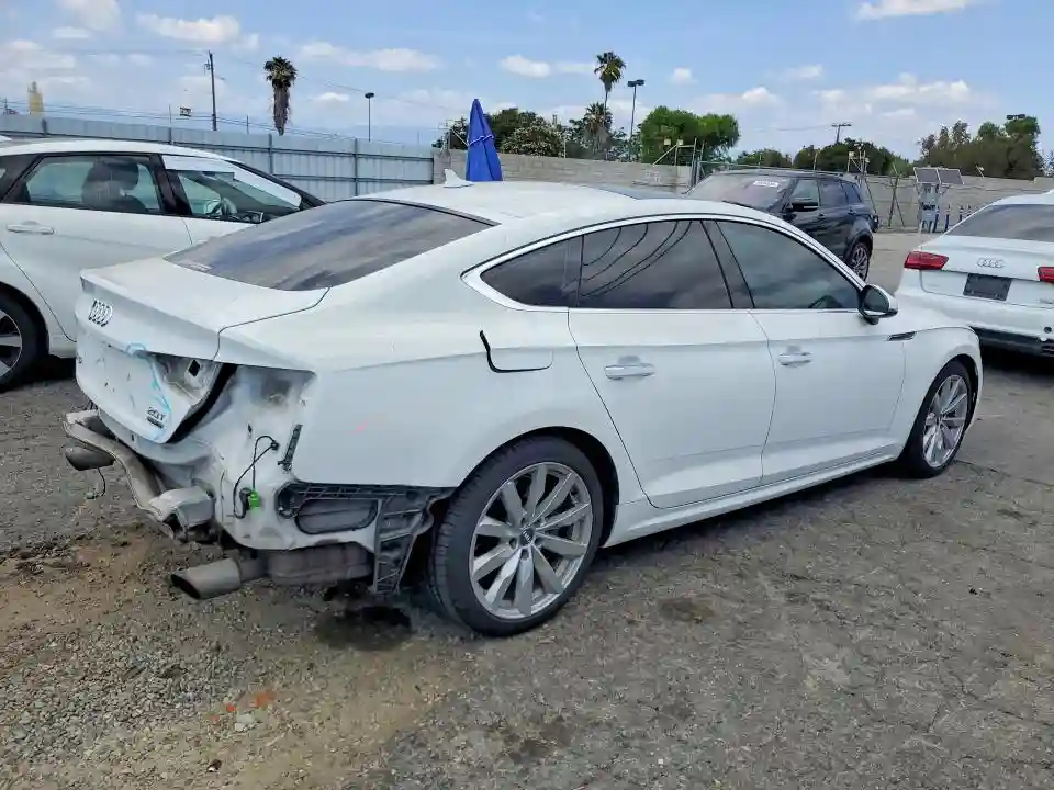 WAUANCF57JA043205 2018 AUDI A5-2