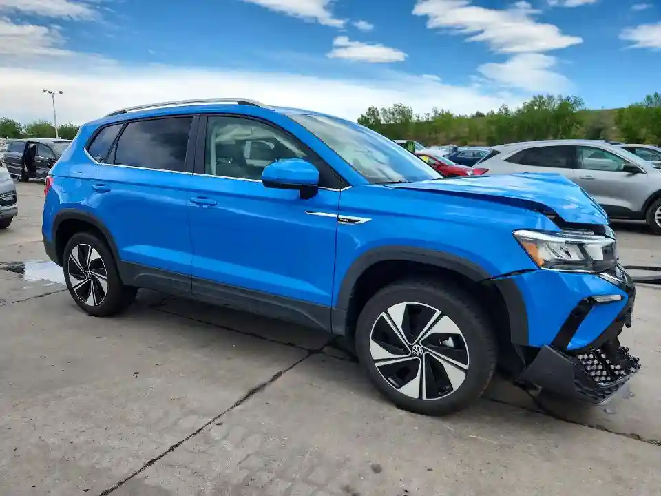 3VVVX7B2XRM047007 2024 VOLKSWAGEN TAOS-3