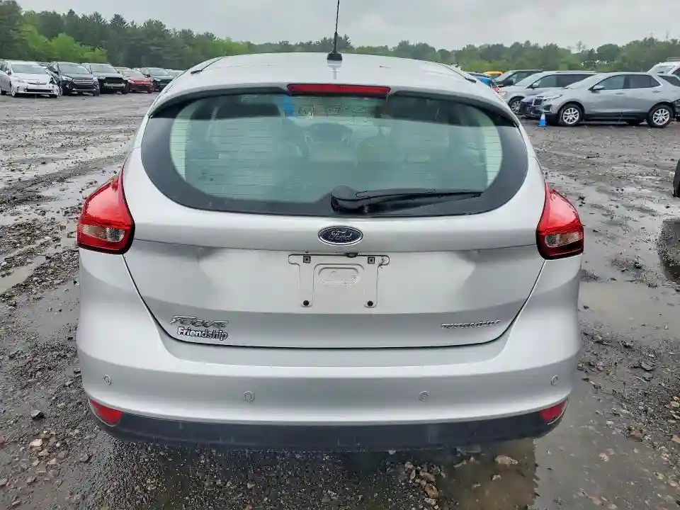 1FADP3N27JL271877 2018 FORD FOCUS-5