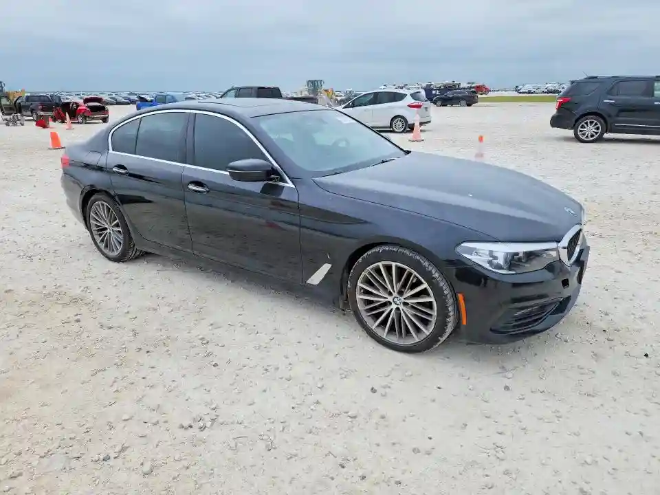 WBAJA5C50JG899812 2018 BMW 5 SERIES-3
