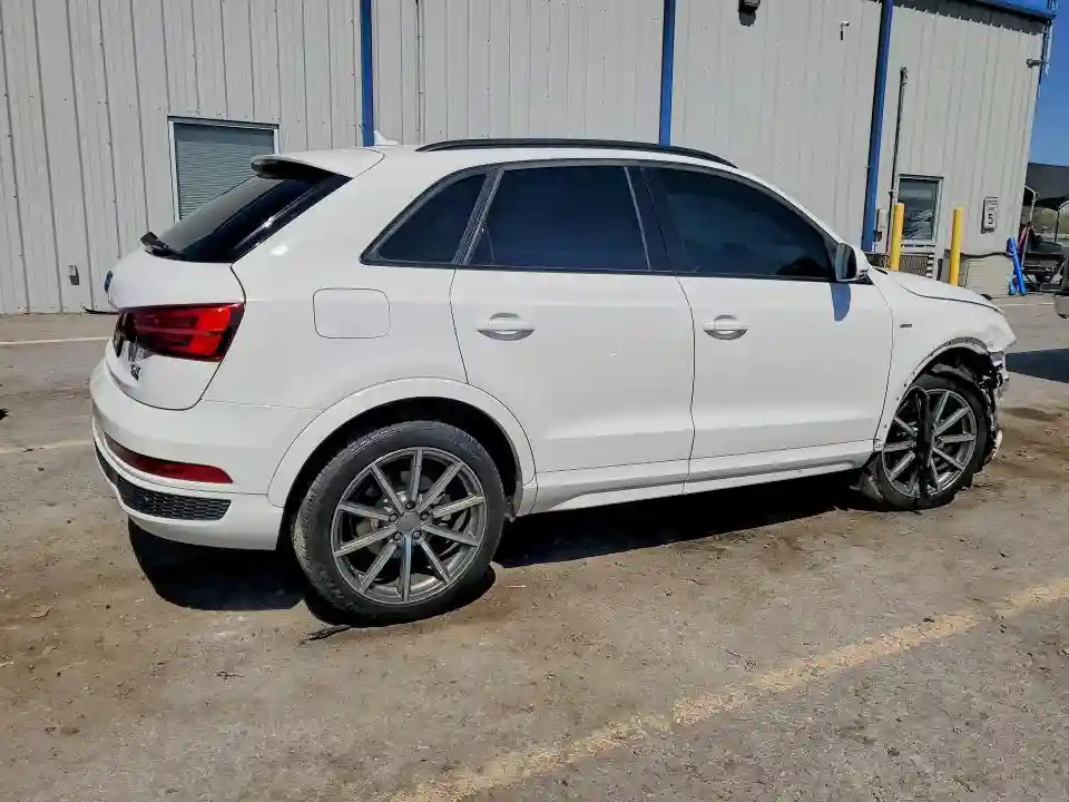WA1GCCFSXHR006924 2017 AUDI Q3-2