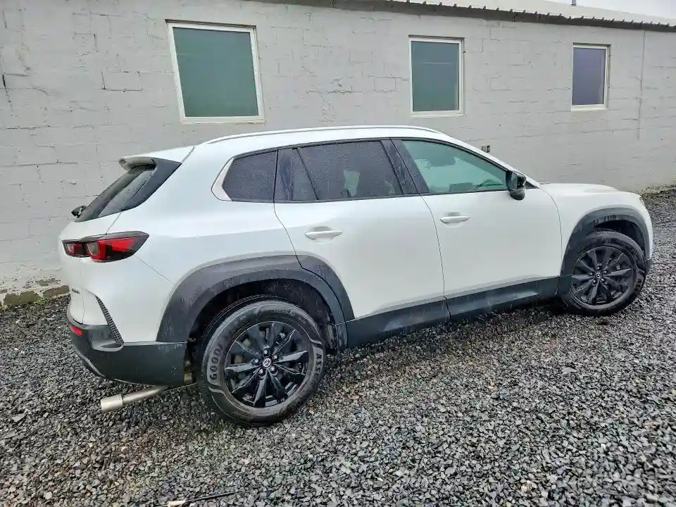 7MMVABCM6PN138104 2023 MAZDA CX-50-2