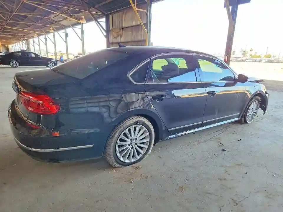 1VWBT7A35GC069029 2016 VOLKSWAGEN PASSAT-2