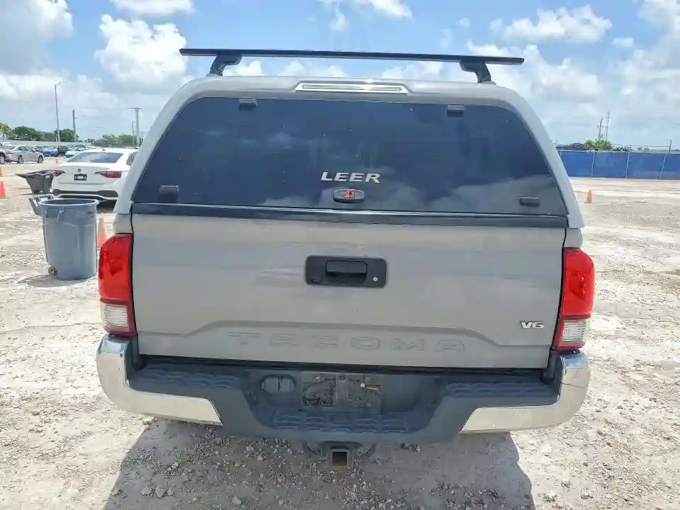 5TFSZ5AN5KX183945 2019 TOYOTA TACOMA-5