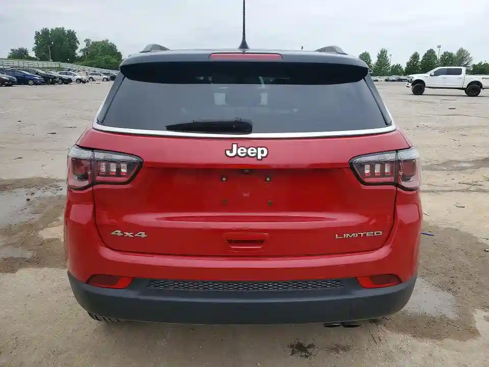 3C4NJDCB9KT812670 2019 JEEP COMPASS-5