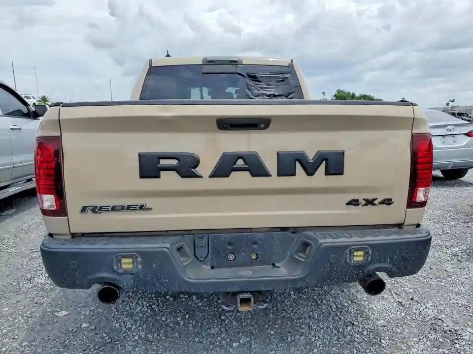 1C6RR7YT9HS611883 2017 RAM 1500-5