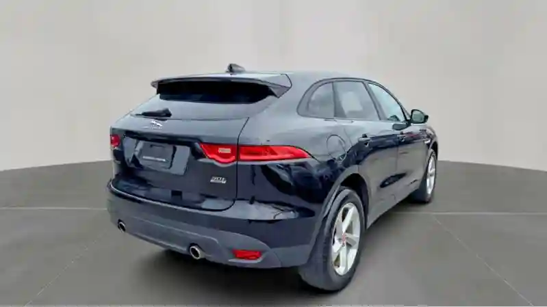 SADCJ2GX3JA235968 2018 JAGUAR F-PACE-3