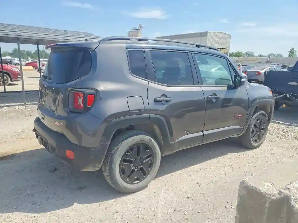 ZACCJBCB4JPG81939 2018 JEEP RENEGADE-2