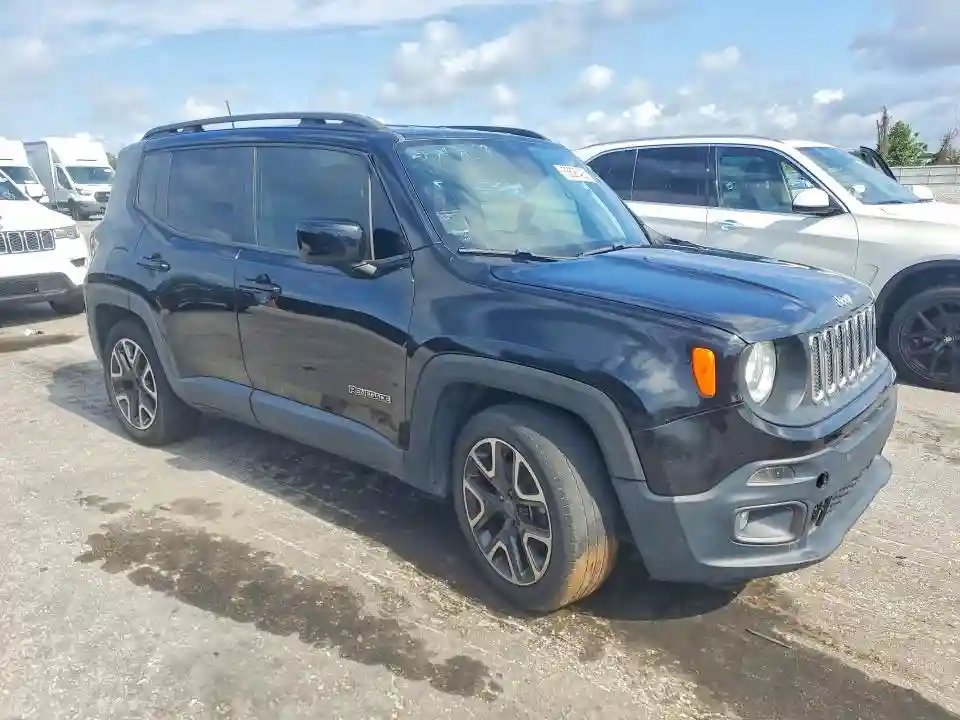 ZACCJABB8JPJ64619 2018 JEEP RENEGADE-3