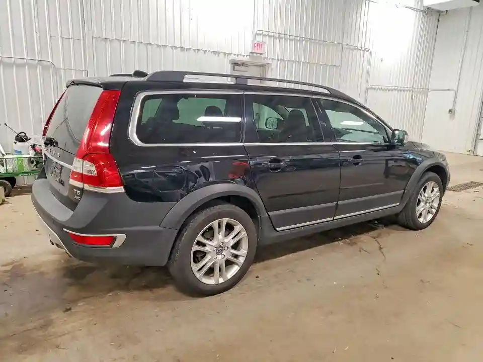 YV4612NK4G1237718 2016 VOLVO XC70-2