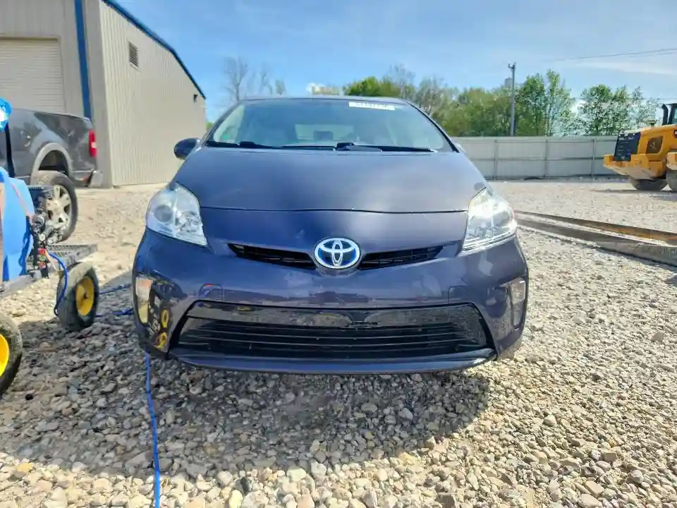 JTDKN3DU0F0420486 2015 TOYOTA PRIUS-4