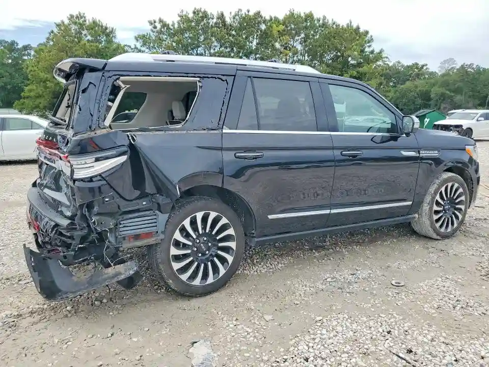 5LMJJ2TG4REL12563 2024 LINCOLN NAVIGATOR-2