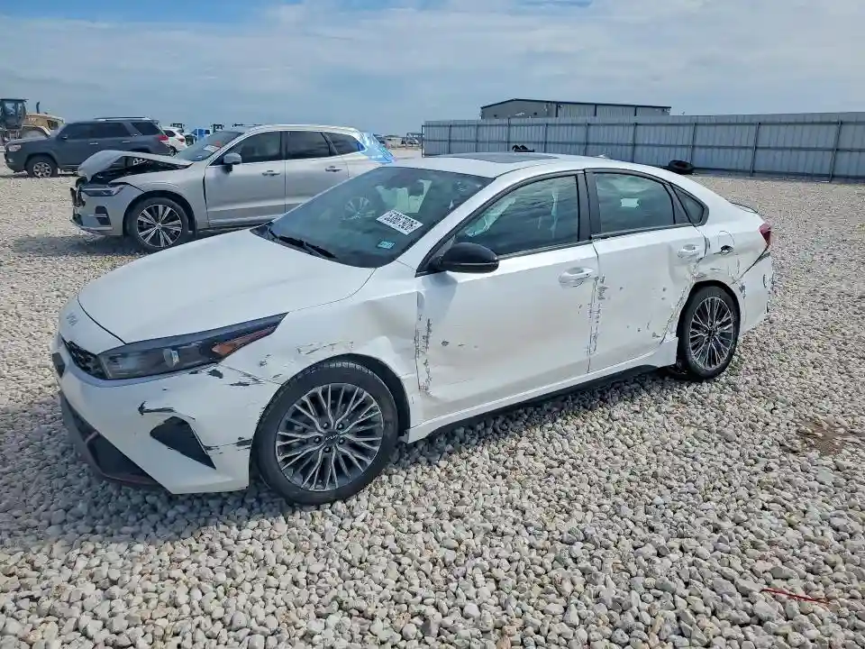 3KPF54ADXRE739661 2024 KIA FORTE-0