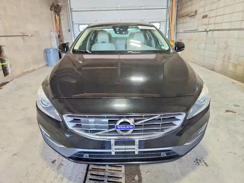 LYV402HMXJB179852 2018 VOLVO S60-4