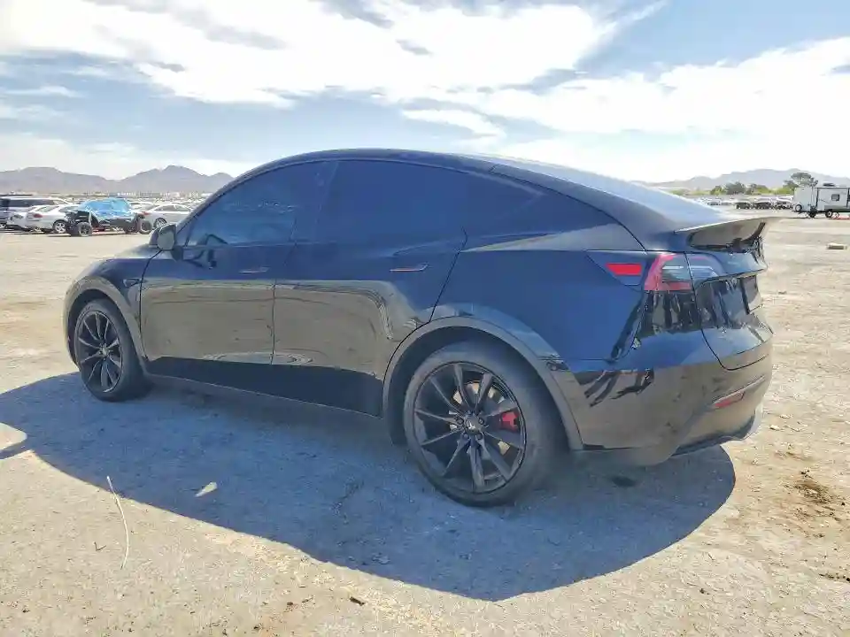 7SAYGAEE3RF991107 2024 TESLA MODEL Y-1