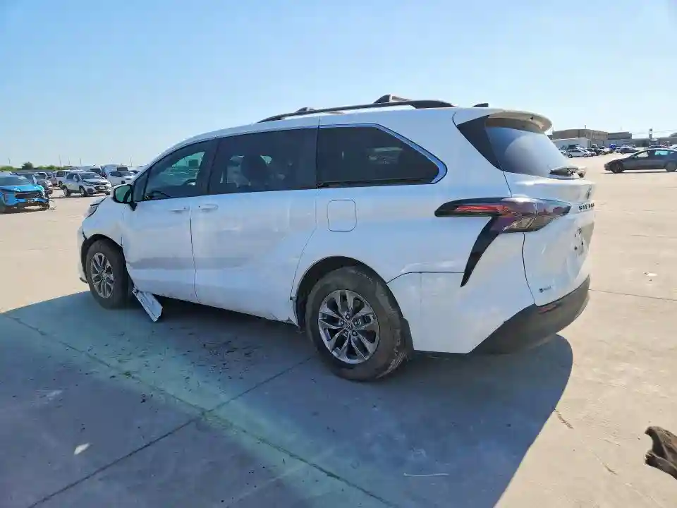 5TDKRKEC5SS227021 2025 TOYOTA SIENNA-1