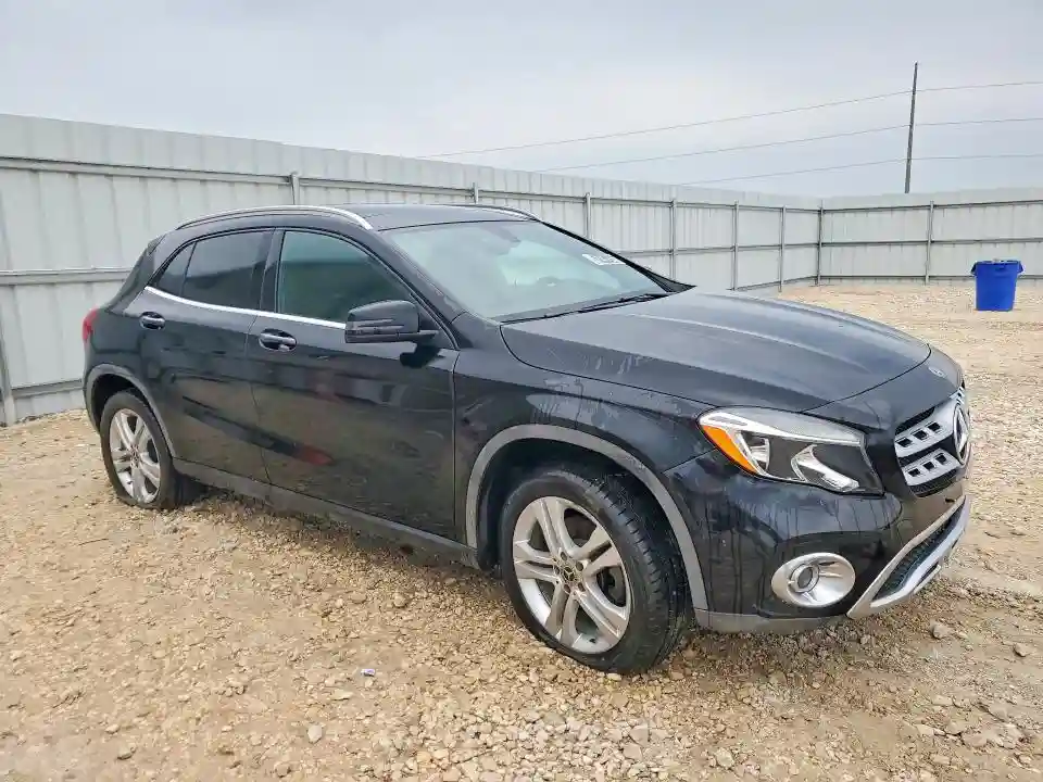 WDCTG4EB8JJ429080 2018 MERCEDES-BENZ GLA-CLASS-3