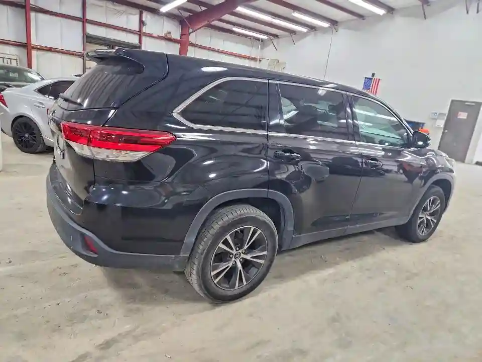 5TDZARFH2KS043051 2019 TOYOTA HIGHLANDER-2