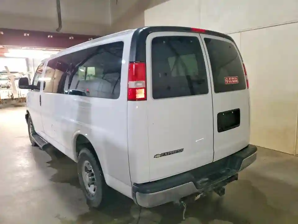 1GAZGMFG1H1251901 2017 CHEVROLET EXPRESS-1