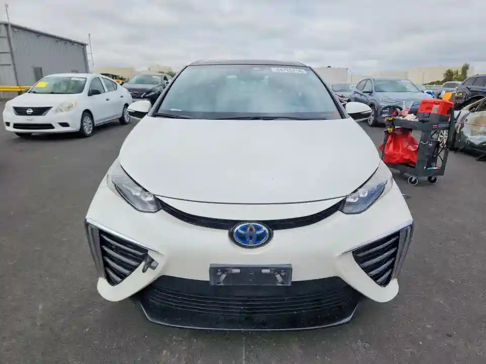 JTDBVRBD9JA003912 2018 TOYOTA MIRAI-4