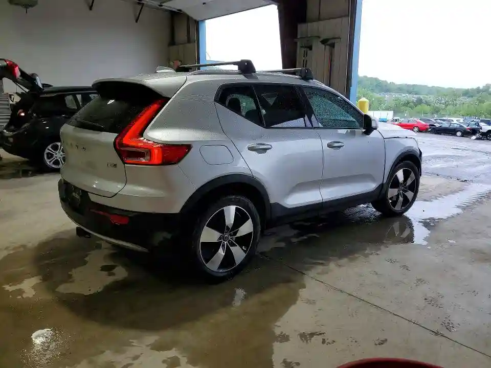 YV4162UK3K2111009 2019 VOLVO XC40-2