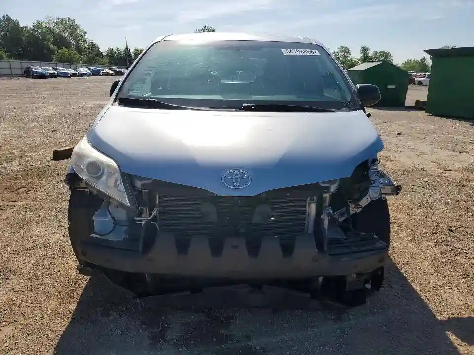 5TDZK3DC7FS530771 2015 TOYOTA SIENNA-4