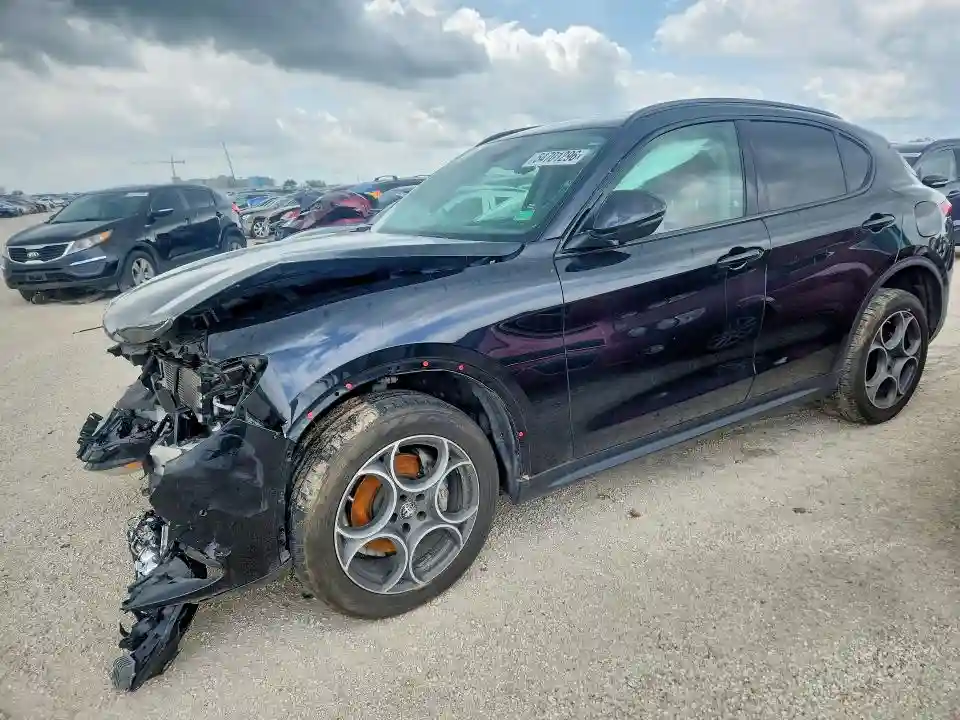 ZASPAKAN0M7D00563 2021 ALFA ROMEO STELVIO-0