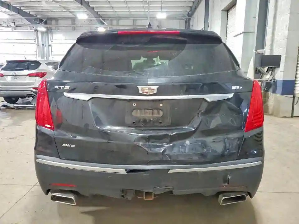 1GYKNDRS8JZ181667 2018 CADILLAC XT5-5
