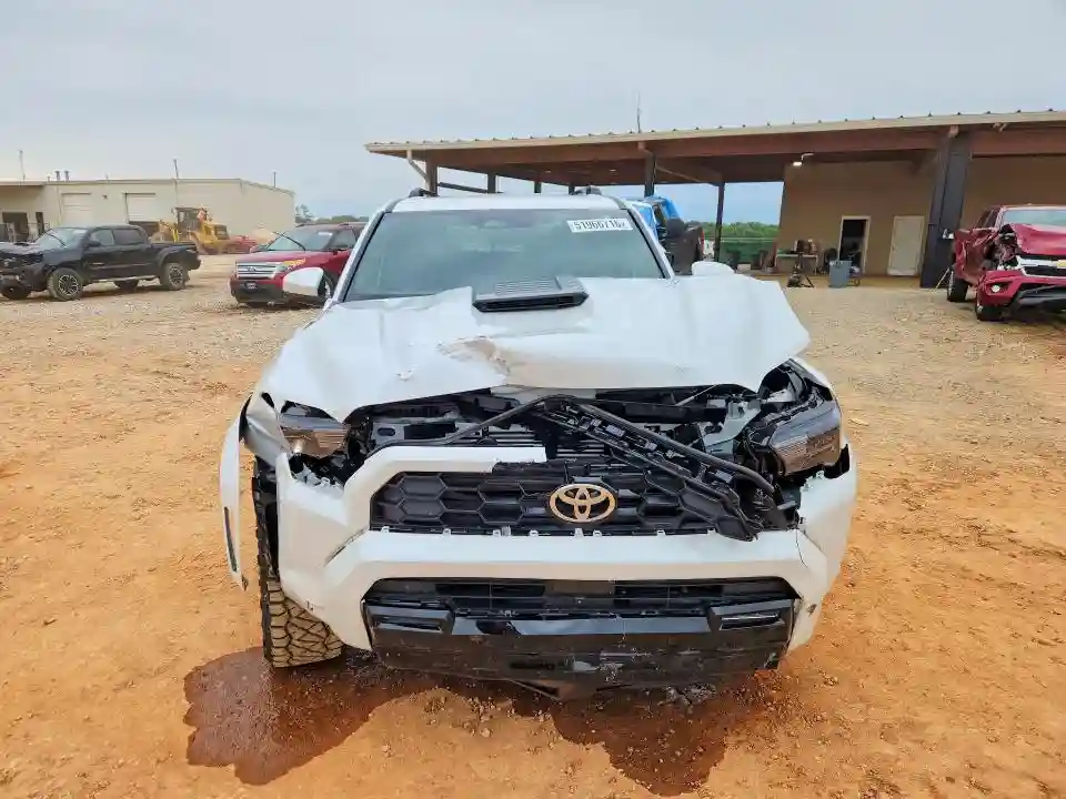 JTEVA5AR0S5005178 2025 TOYOTA 4RUNNER-4