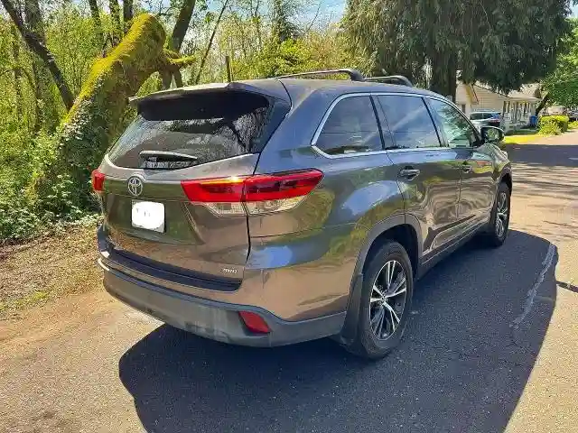 5TDBZRFH5HS453930 2017 TOYOTA HIGHLANDER-3