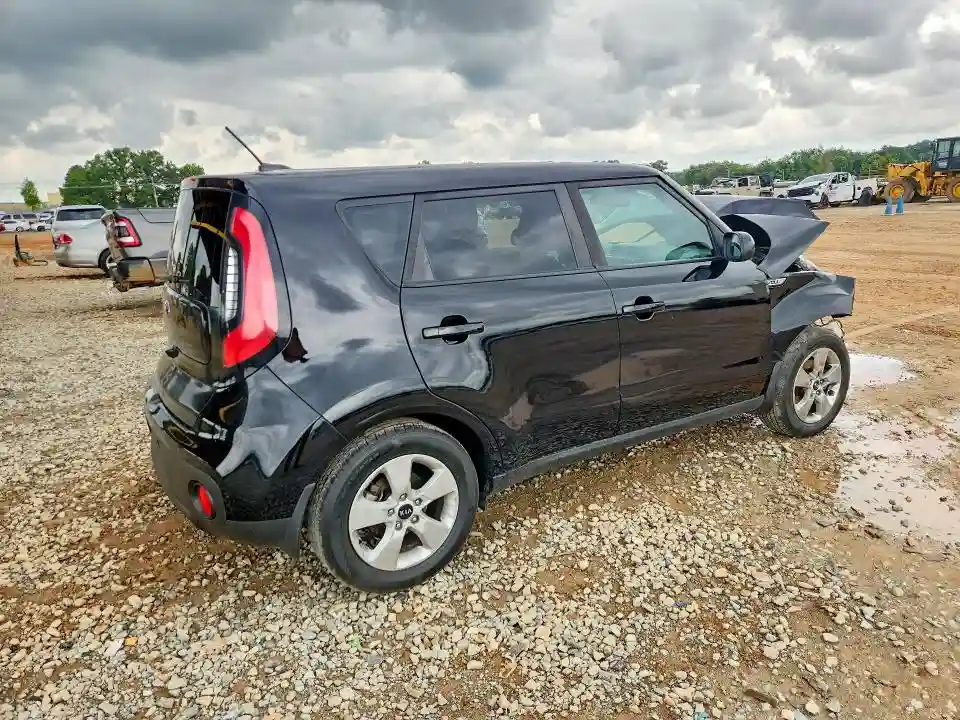 KNDJN2A20J7900018 2018 KIA SOUL BASE-2