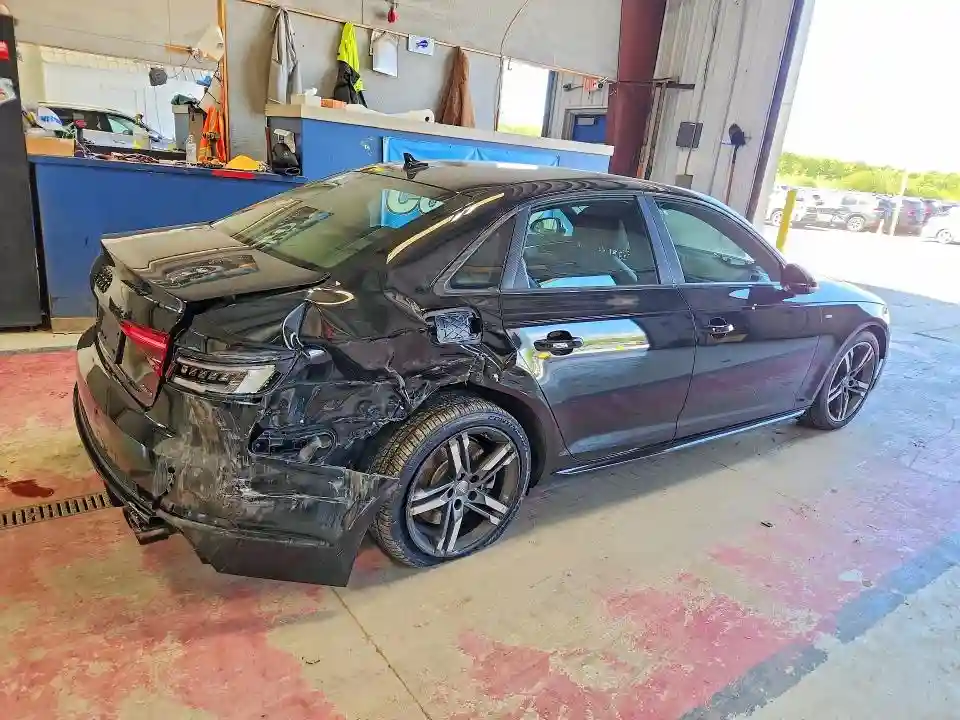WAUPNAF46JA083894 2018 AUDI A4-2