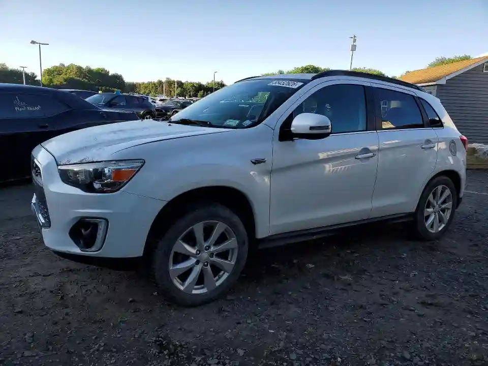 4A4AR4AW3FE041263 2015 MITSUBISHI OUTLANDER-0