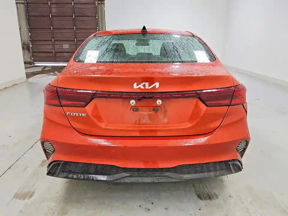 3KPF24AD0NE495585 2022 KIA FORTE-5