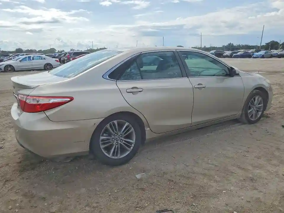 4T1BF1FK9GU167302 2016 TOYOTA CAMRY-2